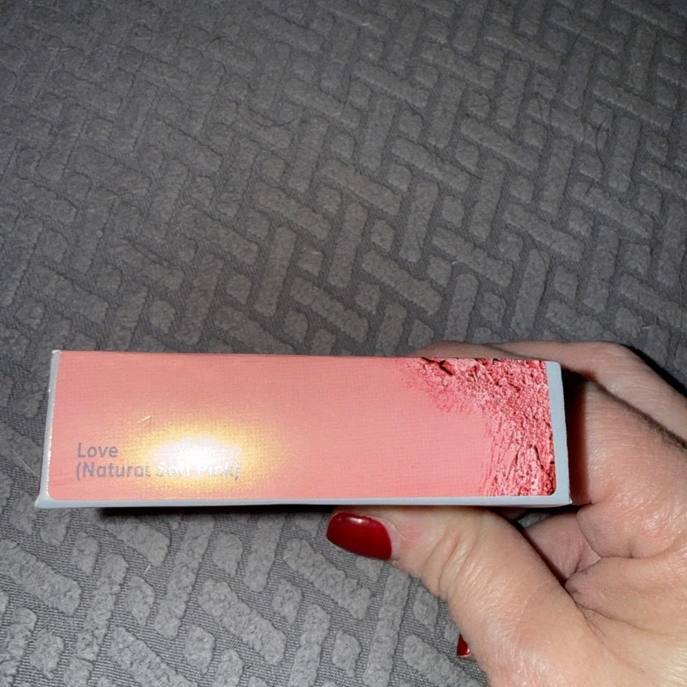 IT COSMETICS ~ BYE BYE PORES BLUSH / AIRBRUSH BLUSH ~ LOVE NATURAL SOFT PINK NIB